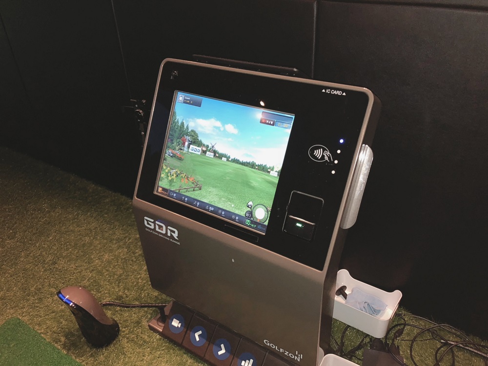 ライザップゴルフのシミュレーションマシン