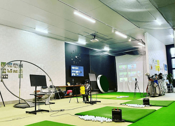 Golf player's studio