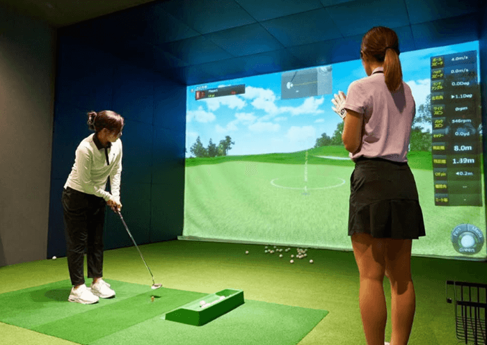 GOLF NEXT 24の女子プロマンツーマンレッスン